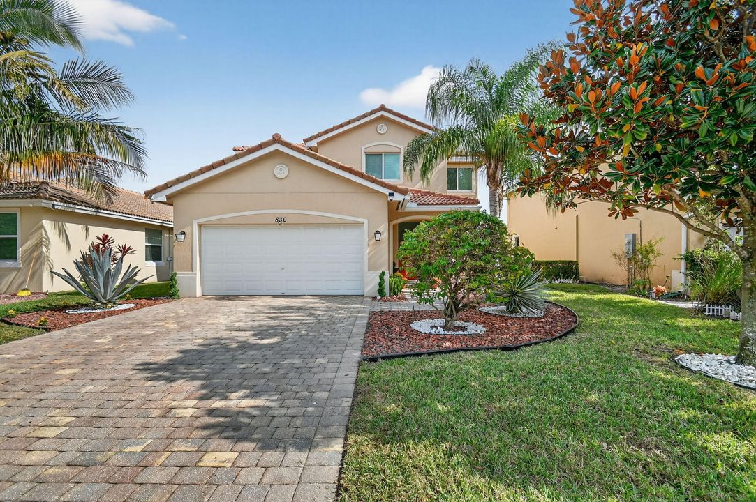 For Sale: $549,000 (4 beds, 2 baths, 2523 Square Feet)