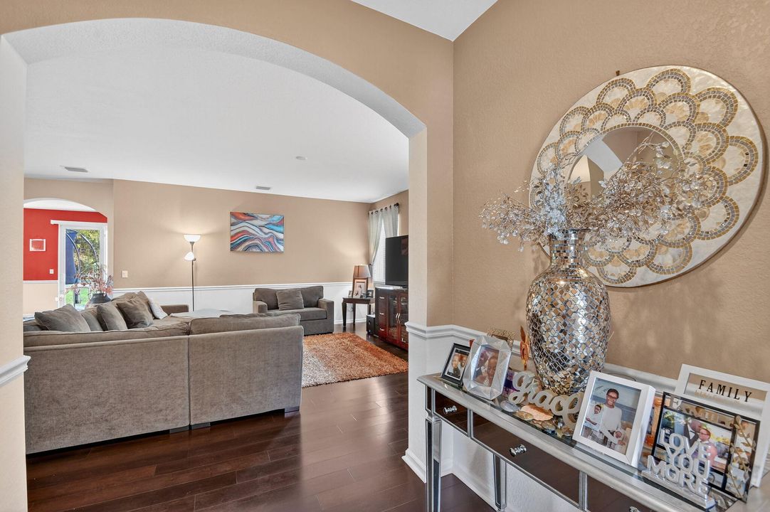 For Sale: $549,000 (4 beds, 2 baths, 2523 Square Feet)