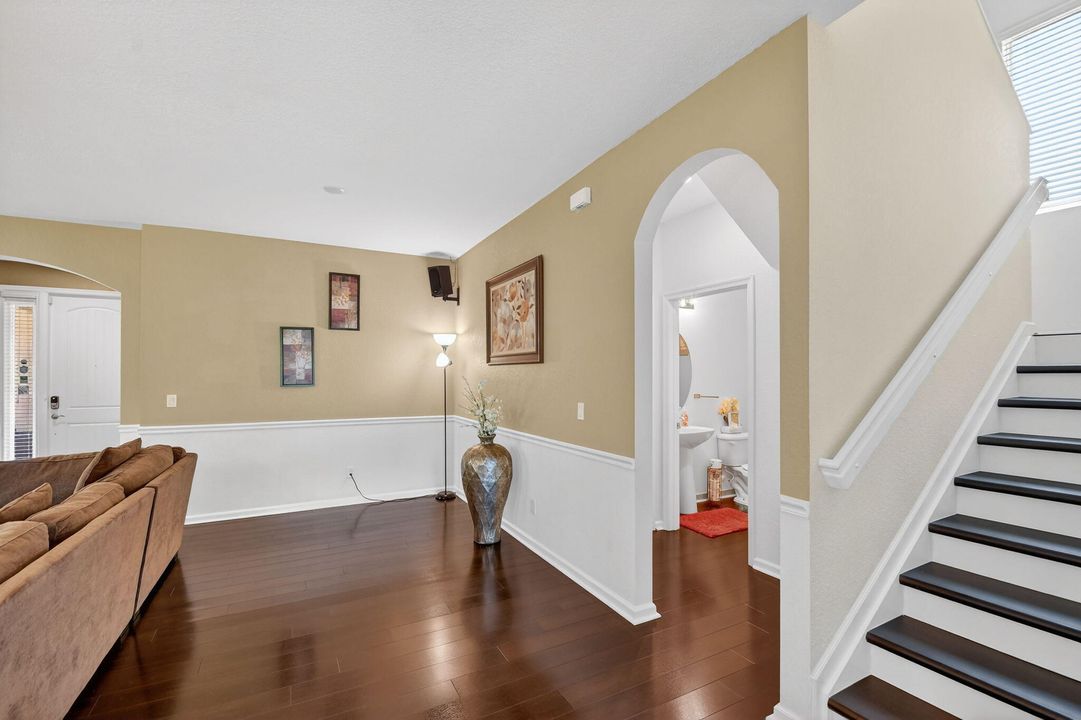 For Sale: $549,000 (4 beds, 2 baths, 2523 Square Feet)