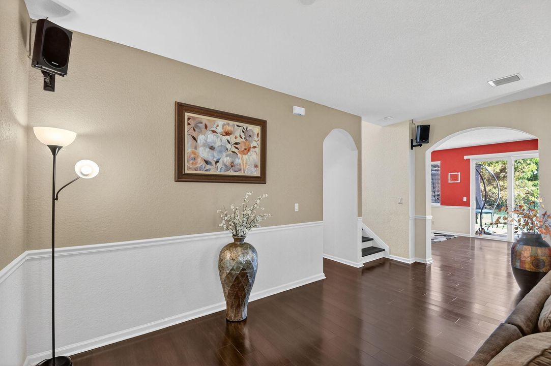 For Sale: $549,000 (4 beds, 2 baths, 2523 Square Feet)