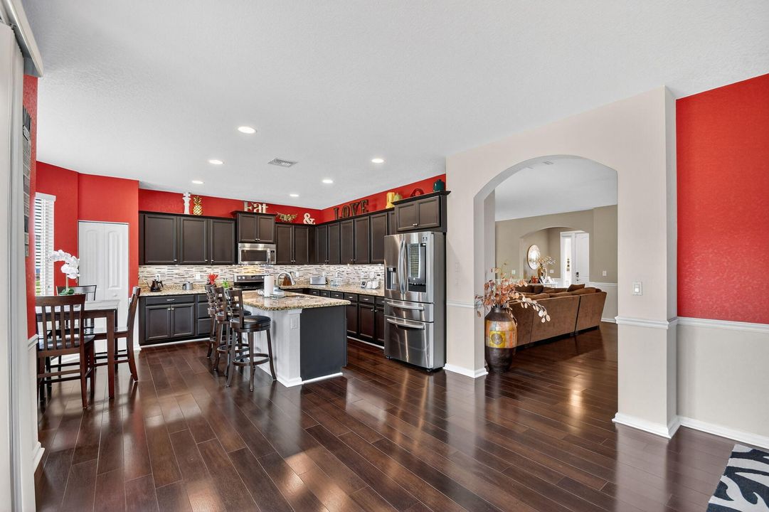 For Sale: $549,000 (4 beds, 2 baths, 2523 Square Feet)