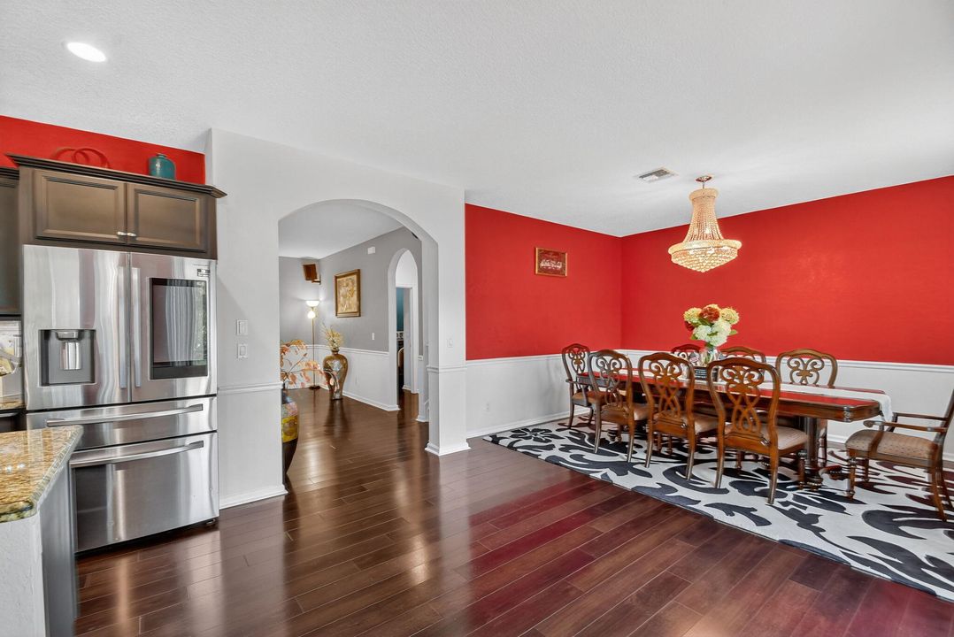For Sale: $549,000 (4 beds, 2 baths, 2523 Square Feet)
