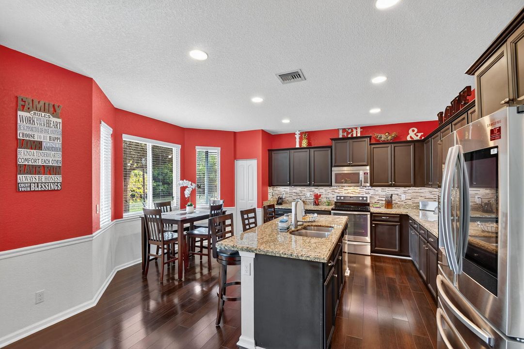 For Sale: $549,000 (4 beds, 2 baths, 2523 Square Feet)