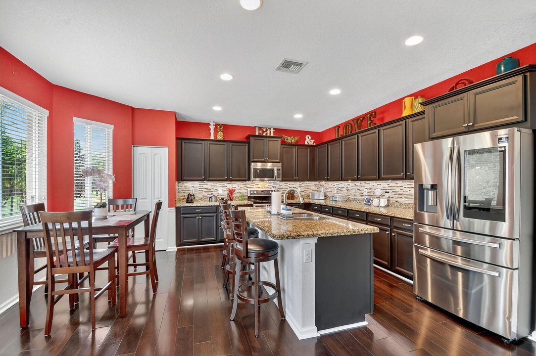 For Sale: $549,000 (4 beds, 2 baths, 2523 Square Feet)