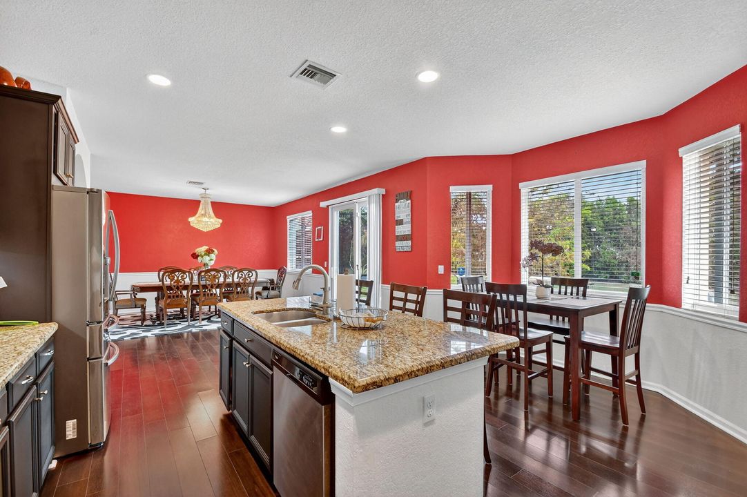 For Sale: $549,000 (4 beds, 2 baths, 2523 Square Feet)