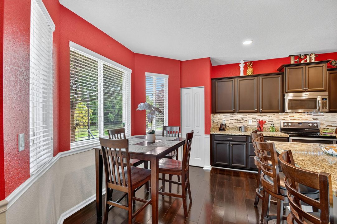 For Sale: $549,000 (4 beds, 2 baths, 2523 Square Feet)