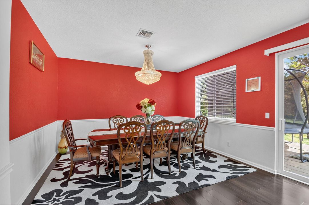 For Sale: $549,000 (4 beds, 2 baths, 2523 Square Feet)