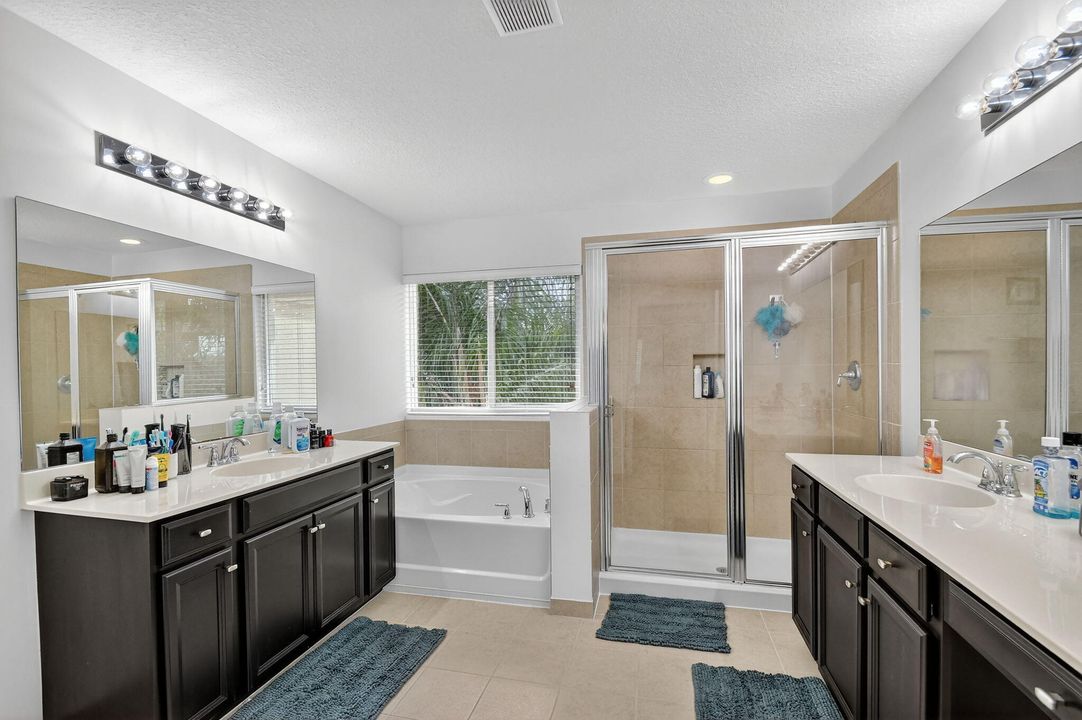 For Sale: $549,000 (4 beds, 2 baths, 2523 Square Feet)