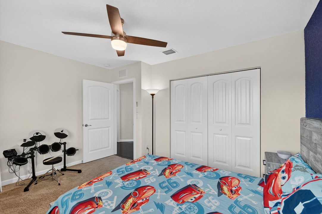 For Sale: $549,000 (4 beds, 2 baths, 2523 Square Feet)