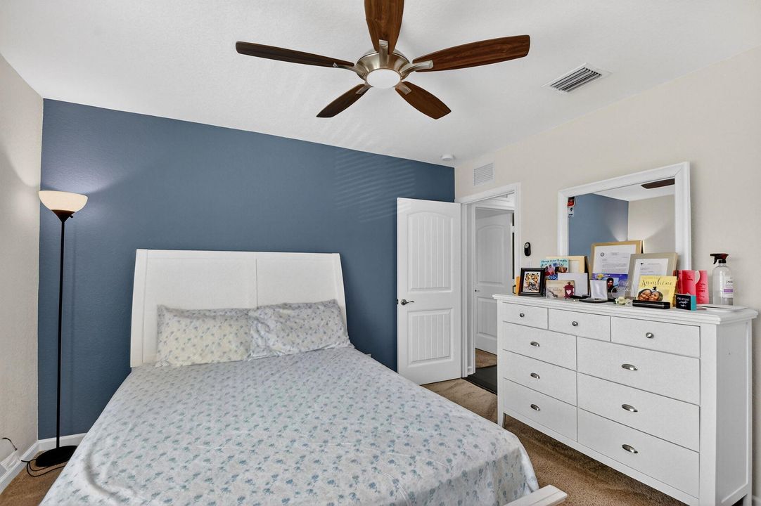 For Sale: $549,000 (4 beds, 2 baths, 2523 Square Feet)