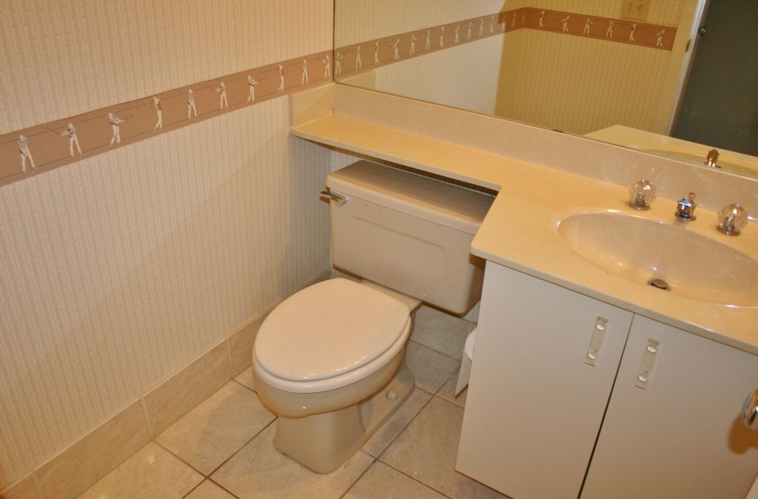 For Rent: $2,400 (3 beds, 2 baths, 1503 Square Feet)