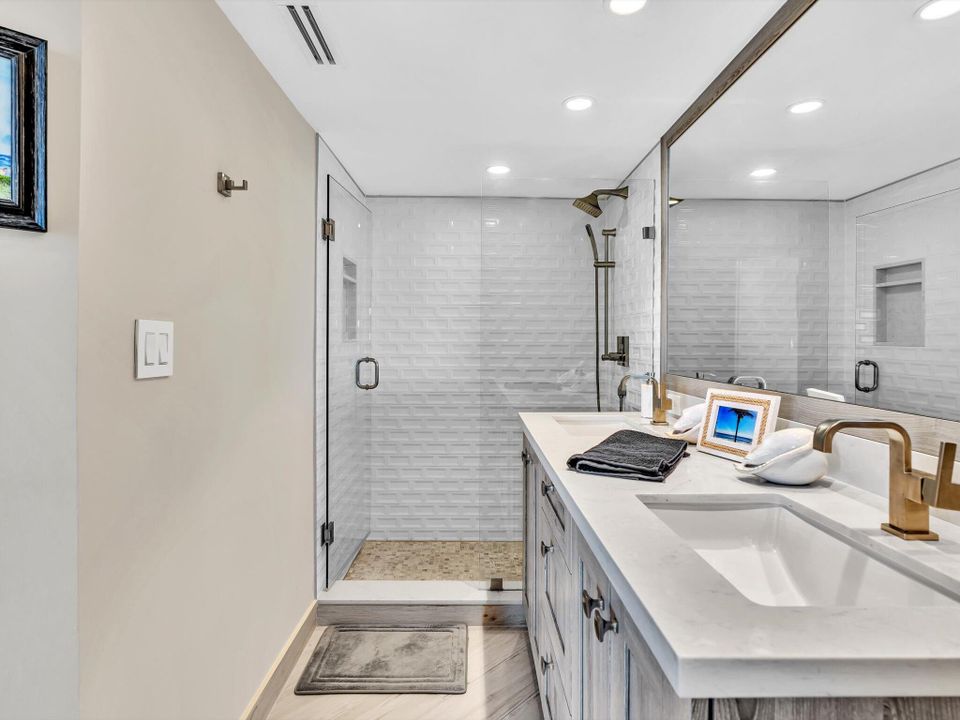 For Rent: $7,750 (2 beds, 2 baths, 1351 Square Feet)