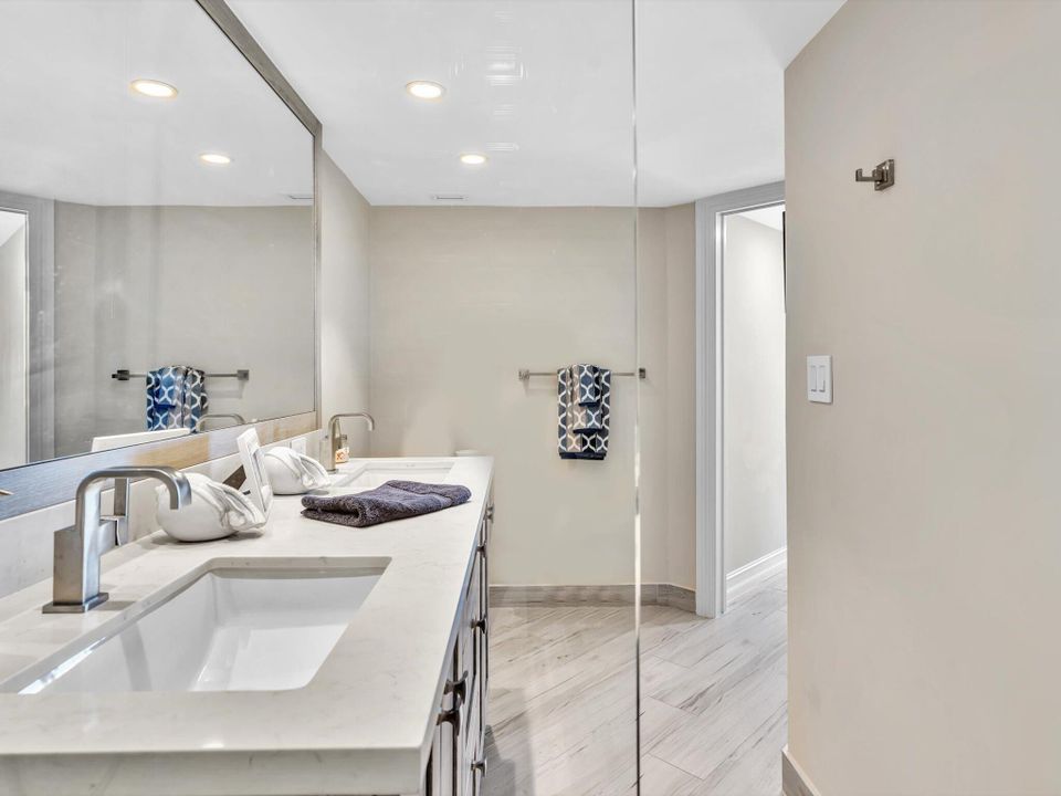 For Rent: $7,750 (2 beds, 2 baths, 1351 Square Feet)