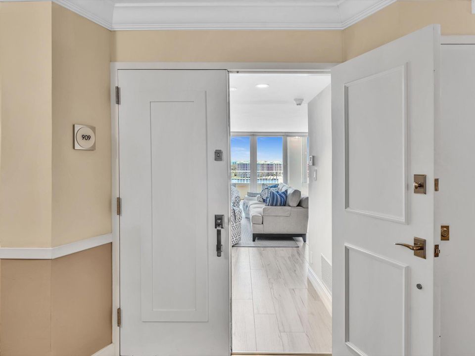 For Rent: $7,750 (2 beds, 2 baths, 1351 Square Feet)