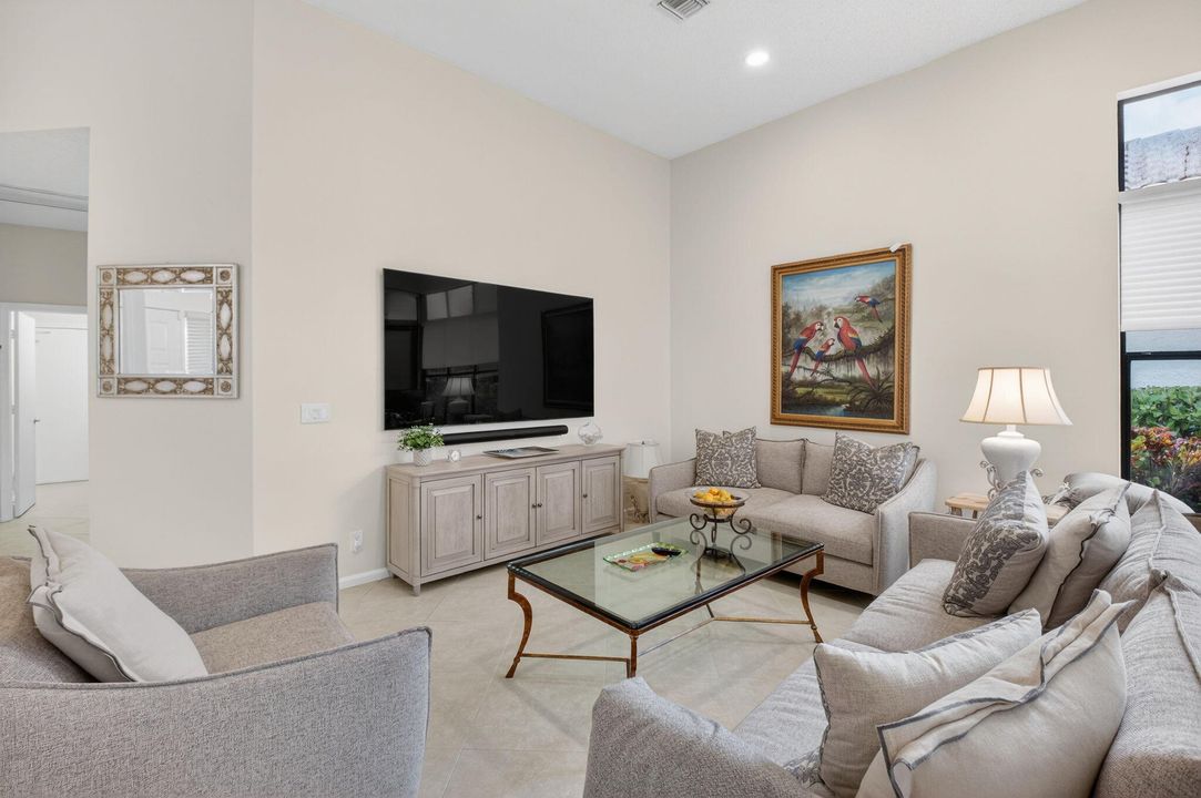 For Sale: $789,000 (3 beds, 2 baths, 2106 Square Feet)