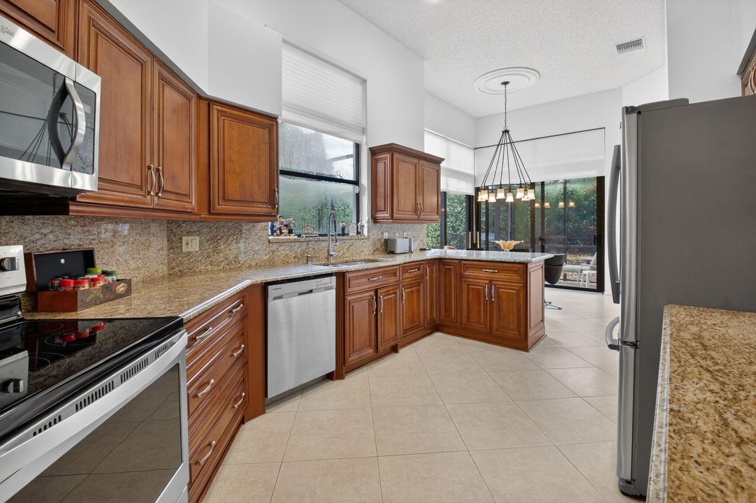 For Sale: $789,000 (3 beds, 2 baths, 2106 Square Feet)