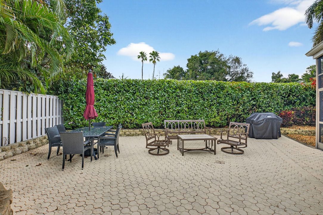 For Sale: $789,000 (3 beds, 2 baths, 2106 Square Feet)