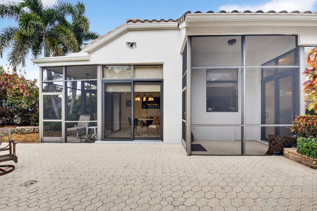 For Sale: $789,000 (3 beds, 2 baths, 2106 Square Feet)