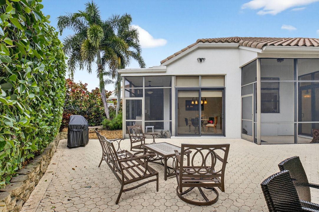 For Sale: $789,000 (3 beds, 2 baths, 2106 Square Feet)