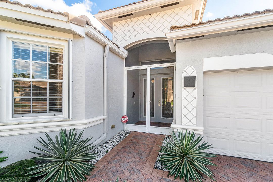 For Sale: $619,000 (3 beds, 2 baths, 2145 Square Feet)