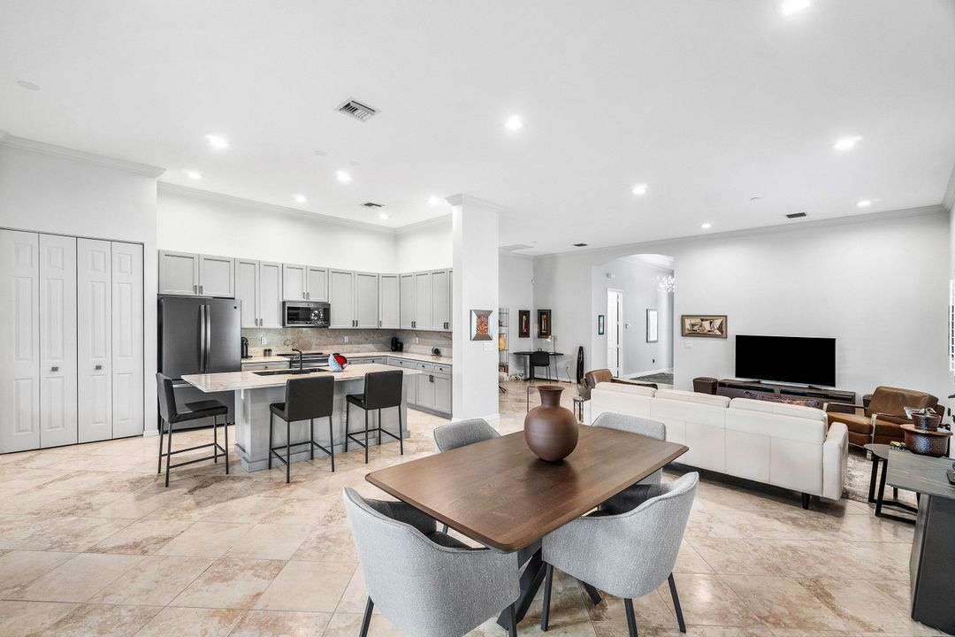 For Sale: $619,000 (3 beds, 2 baths, 2145 Square Feet)