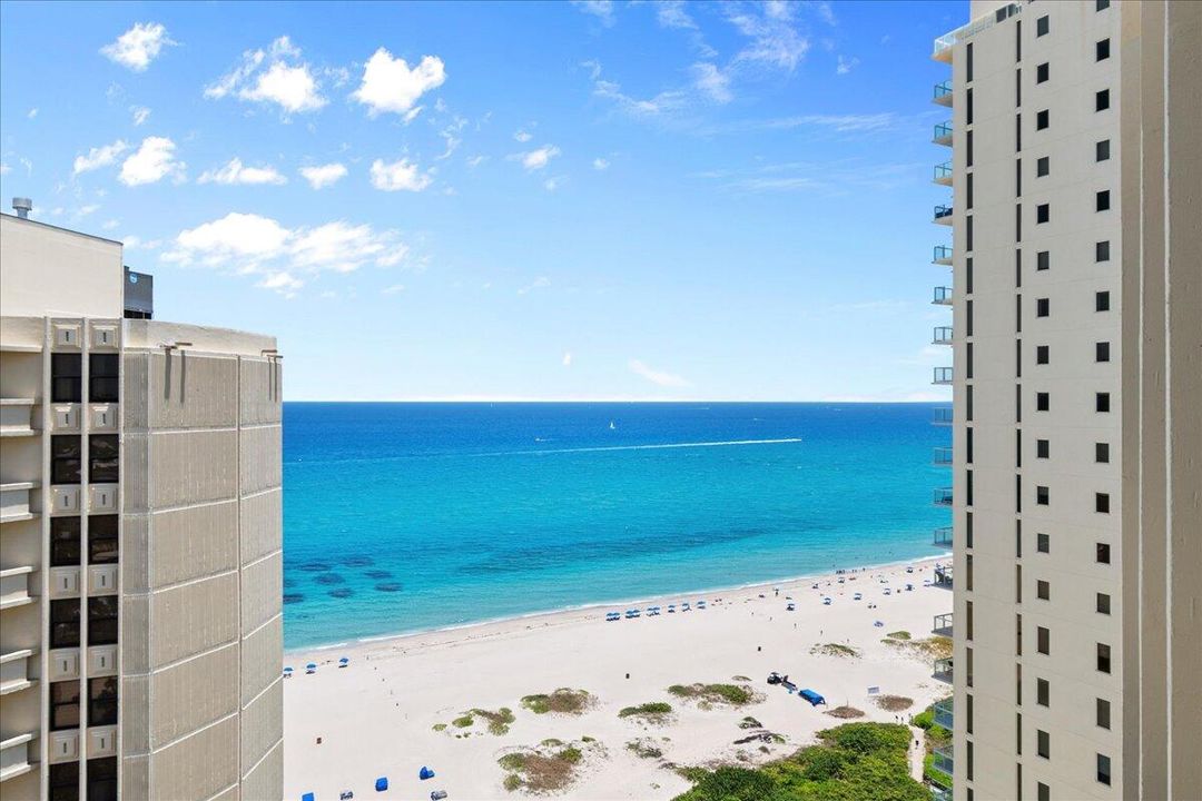 For Sale: $575,000 (2 beds, 2 baths, 1219 Square Feet)