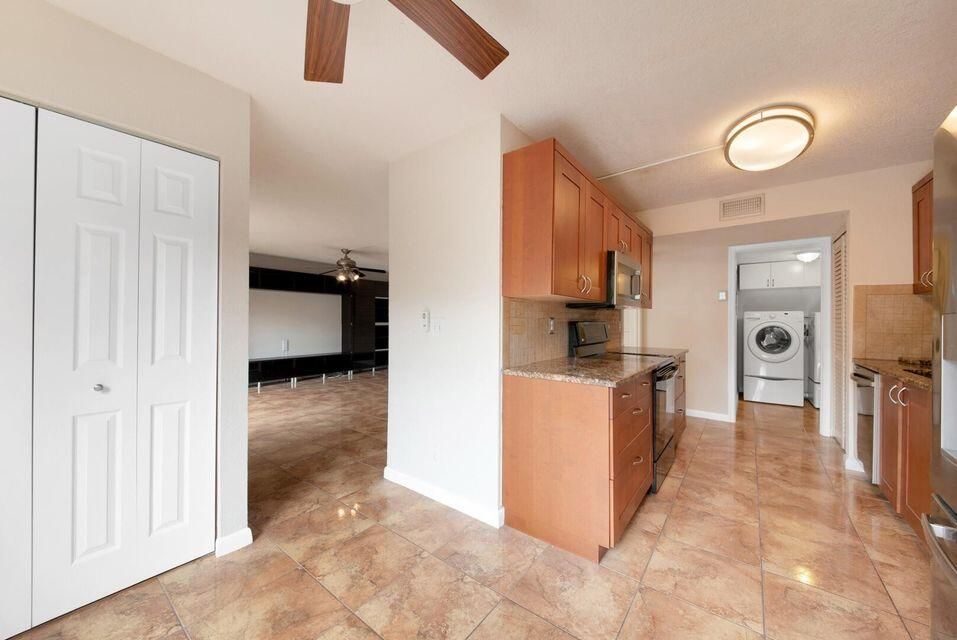 For Rent: $2,799 (3 beds, 2 baths, 1570 Square Feet)