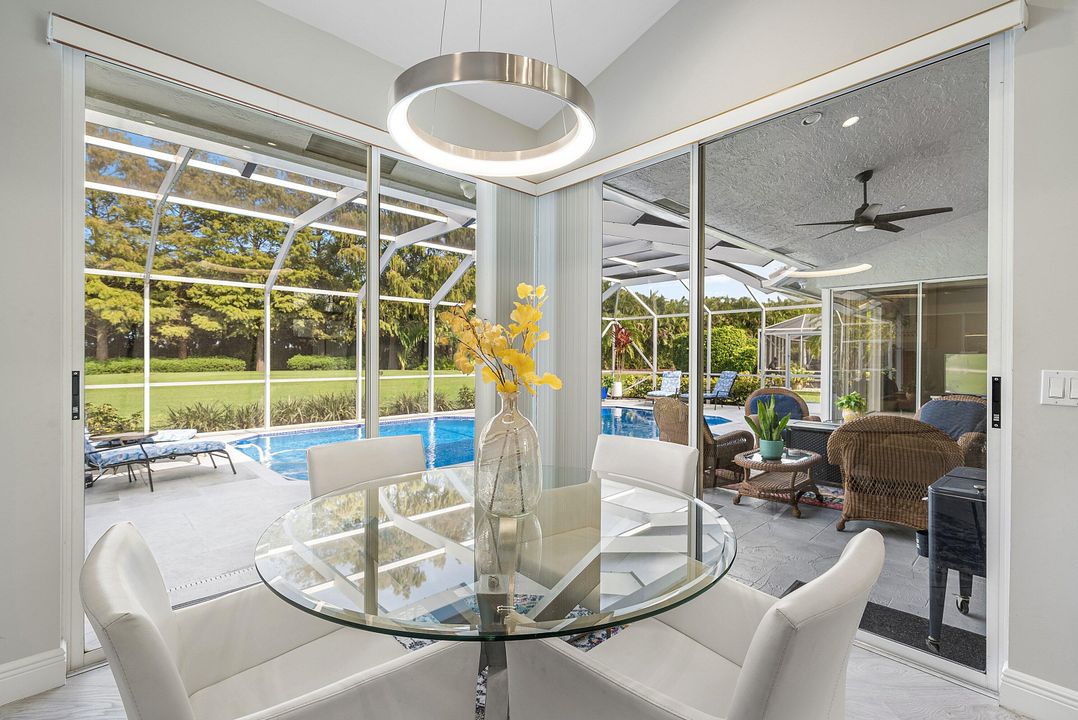 En Venta: $925,000 (3 camas, 2 baños, 2708 Pies cuadrados)