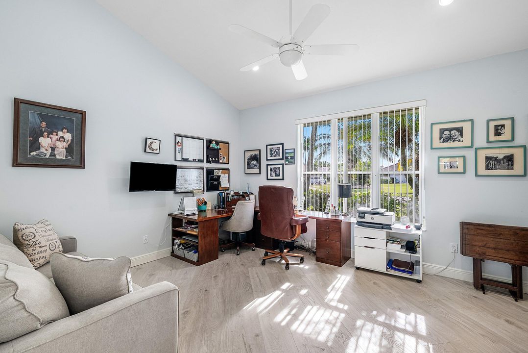 En Venta: $925,000 (3 camas, 2 baños, 2708 Pies cuadrados)