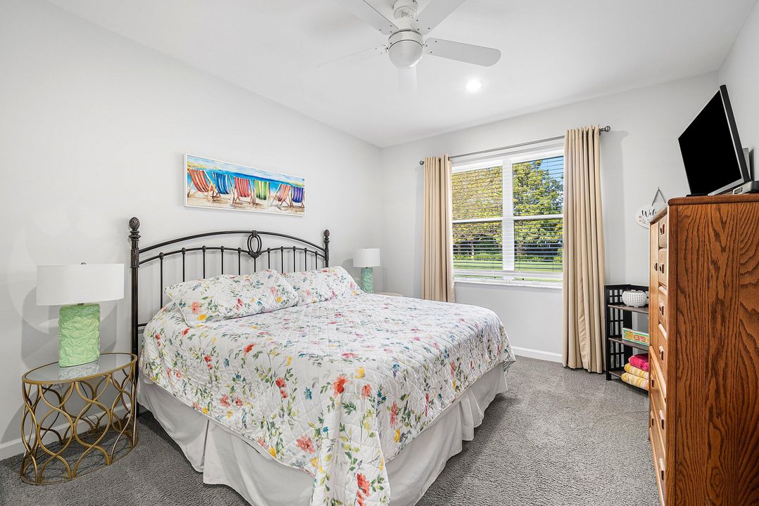 En Venta: $925,000 (3 camas, 2 baños, 2708 Pies cuadrados)