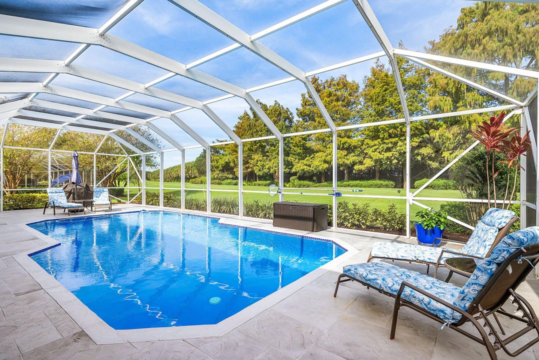 En Venta: $925,000 (3 camas, 2 baños, 2708 Pies cuadrados)