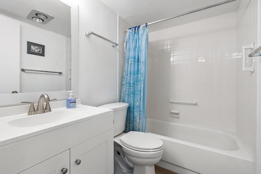 На продажу: $140,000 (2 спален, 2 ванн, 1198 Квадратных фут)