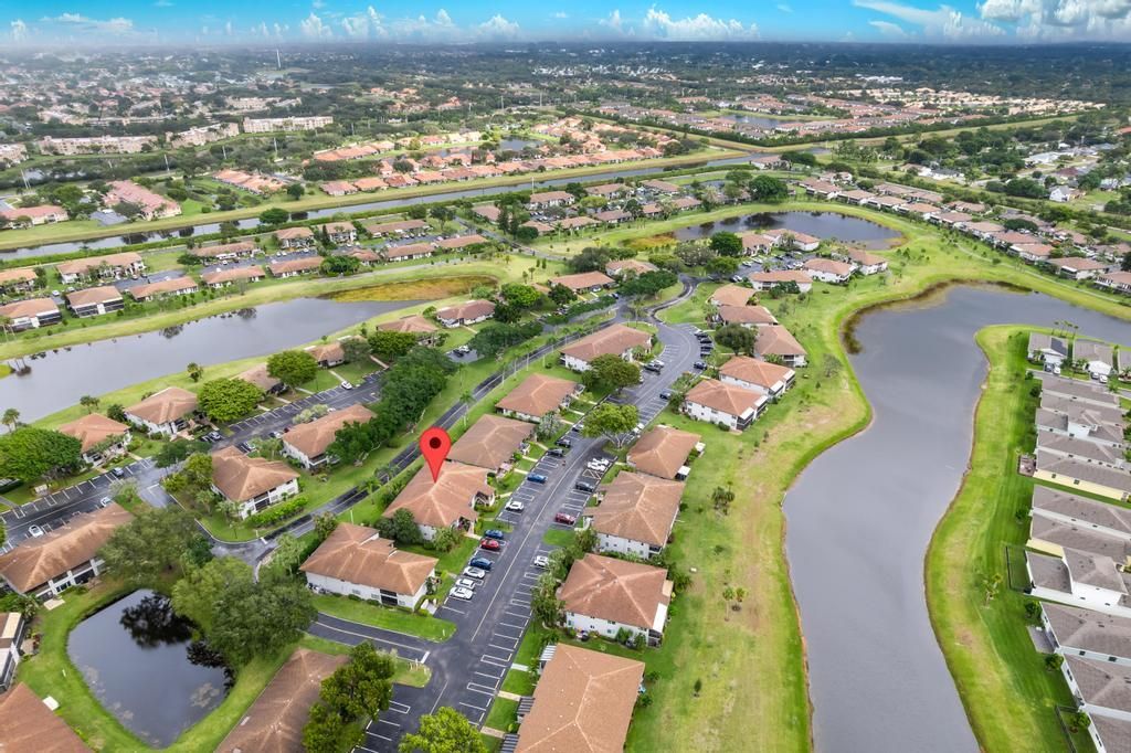 На продажу: $140,000 (2 спален, 2 ванн, 1198 Квадратных фут)