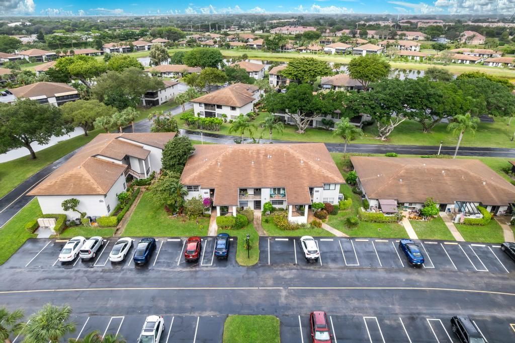 На продажу: $140,000 (2 спален, 2 ванн, 1198 Квадратных фут)