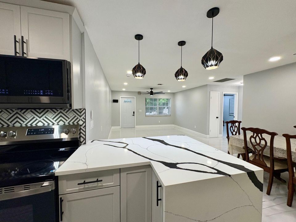 En Renta: $2,850 (3 camas, 2 baños, 1708 Pies cuadrados)