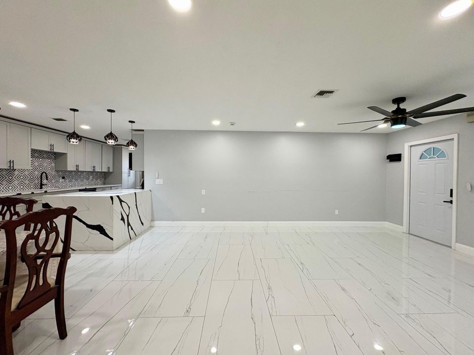 En Renta: $2,850 (3 camas, 2 baños, 1708 Pies cuadrados)