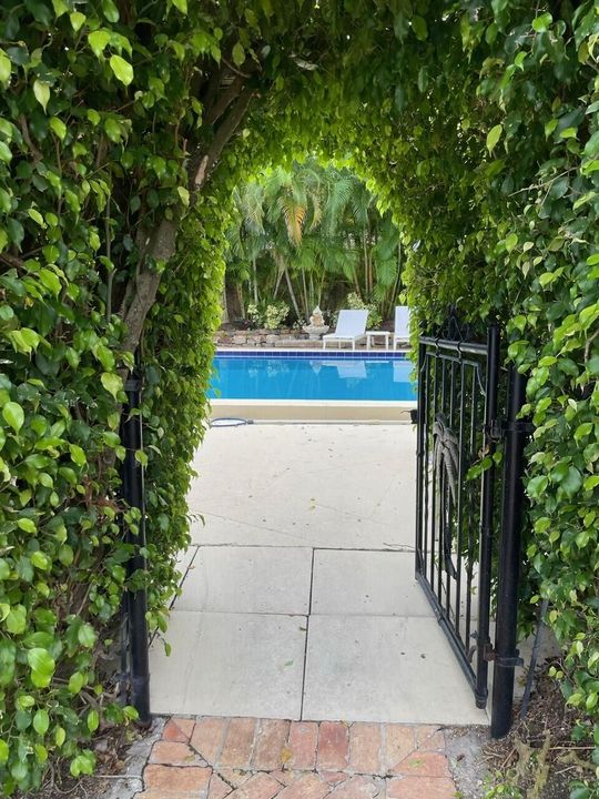 For Rent: $24,000 (2 beds, 2 baths, 1265 Square Feet)