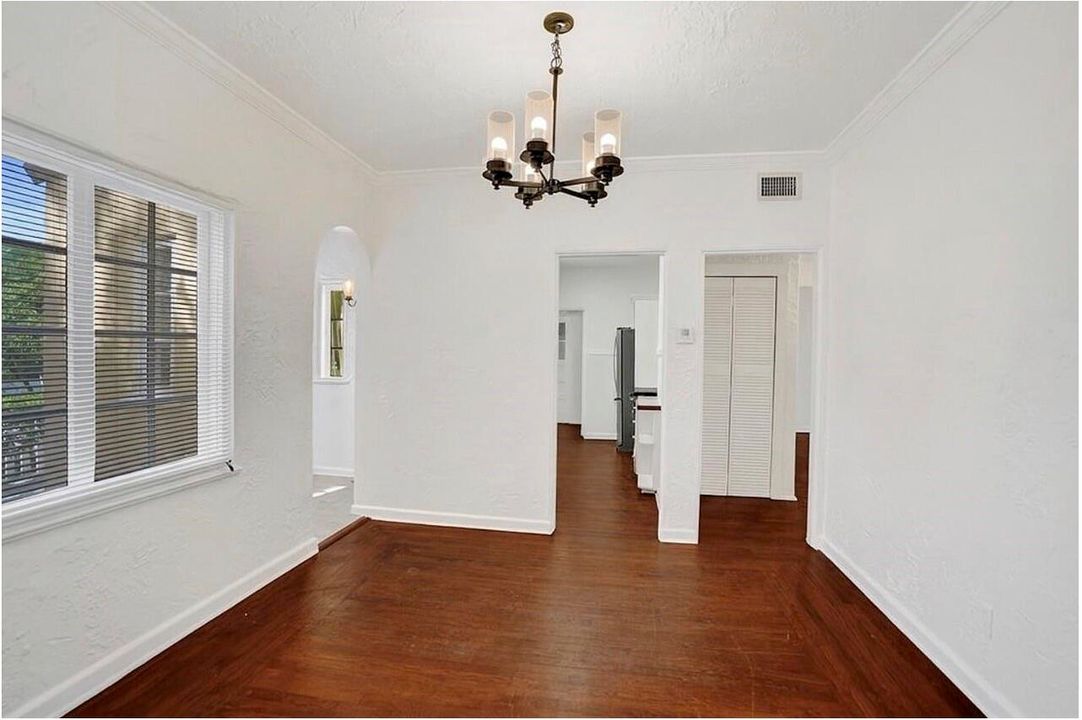 For Rent: $5,000 (2 beds, 2 baths, 1216 Square Feet)