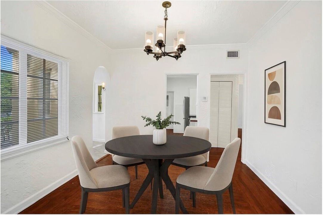 For Rent: $5,000 (2 beds, 2 baths, 1216 Square Feet)