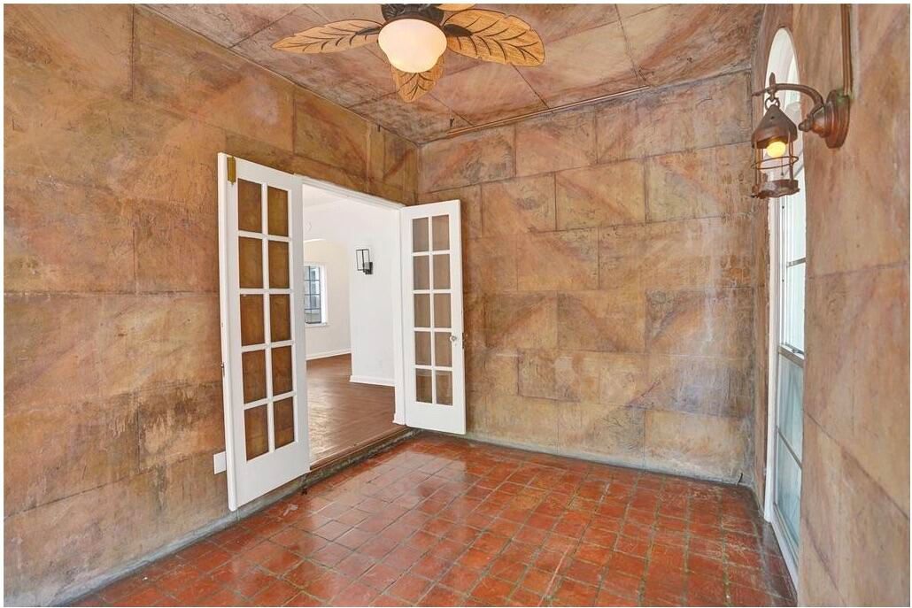 For Rent: $5,000 (2 beds, 2 baths, 1216 Square Feet)