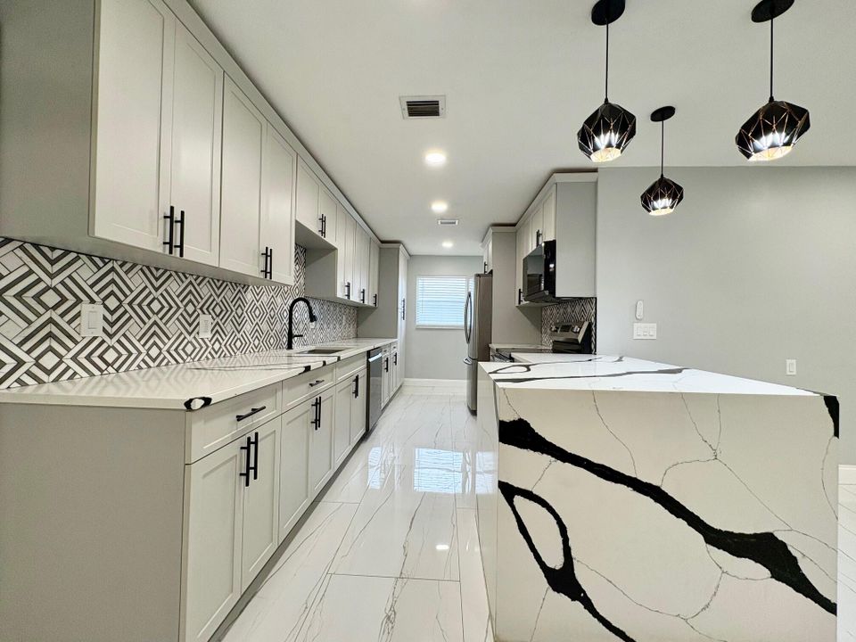 En Renta: $2,850 (3 camas, 2 baños, 1708 Pies cuadrados)