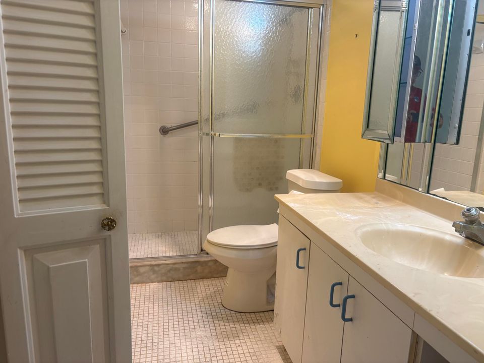 For Sale: $125,000 (2 beds, 2 baths, 1156 Square Feet)