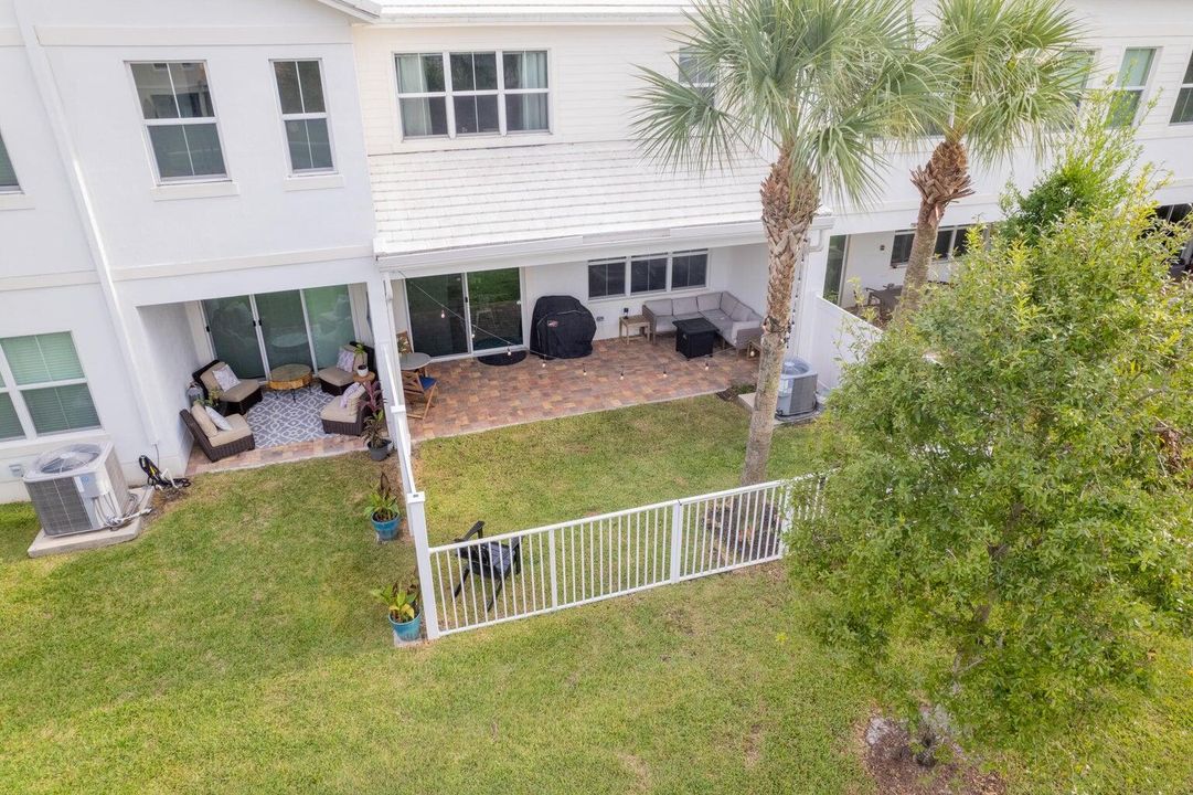 出租: $3,500 (3 贝兹, 2 浴室, 2218 平方英尺)