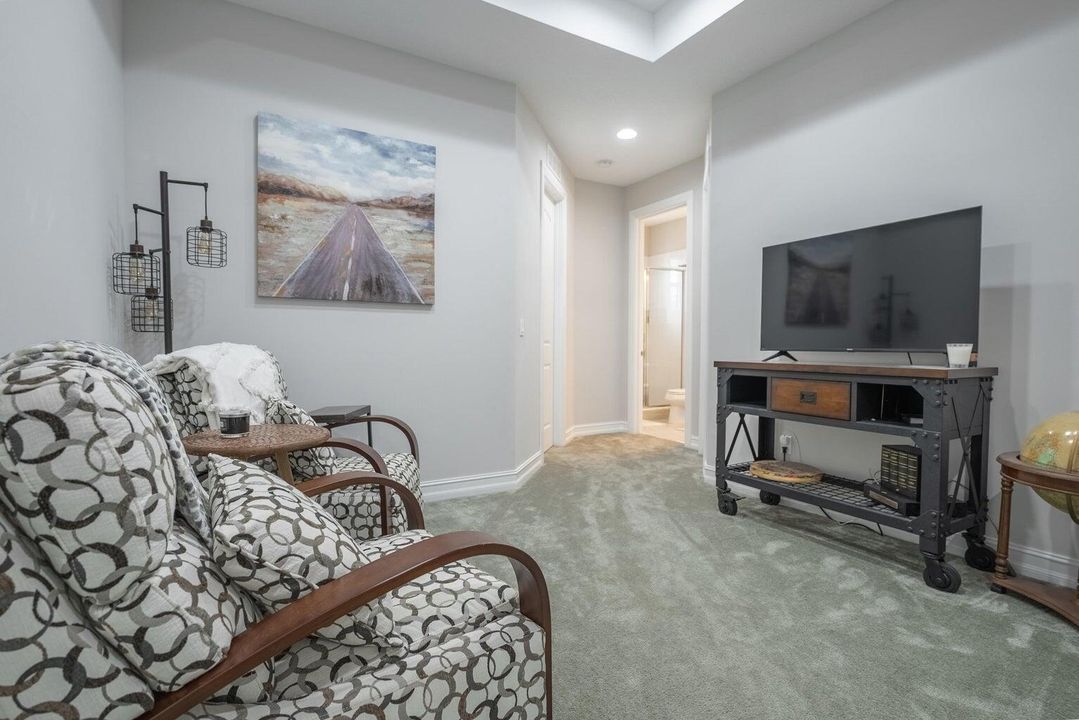 出租: $3,500 (3 贝兹, 2 浴室, 2218 平方英尺)