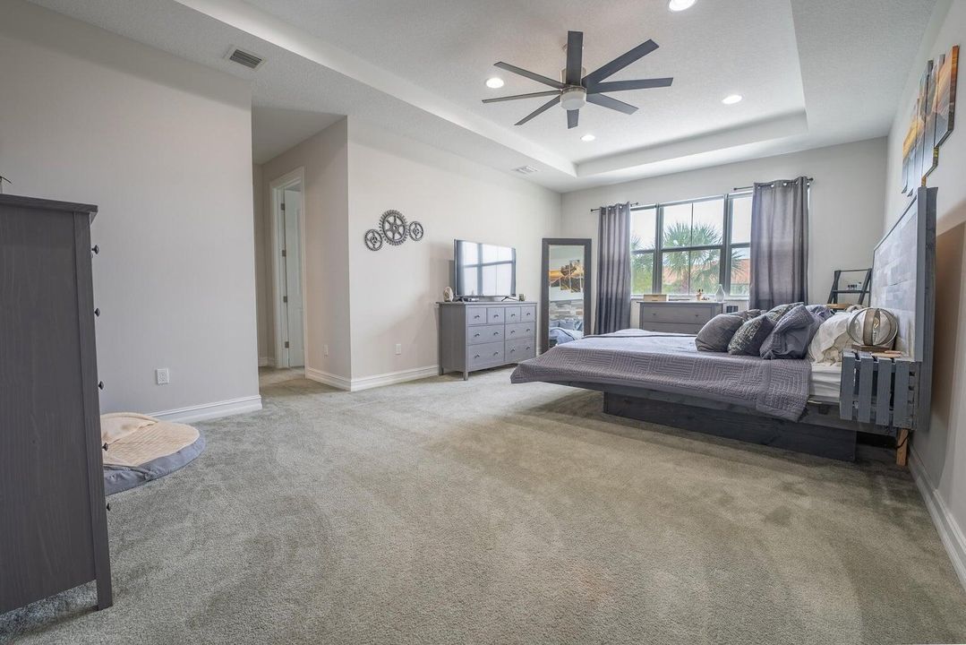 出租: $3,500 (3 贝兹, 2 浴室, 2218 平方英尺)