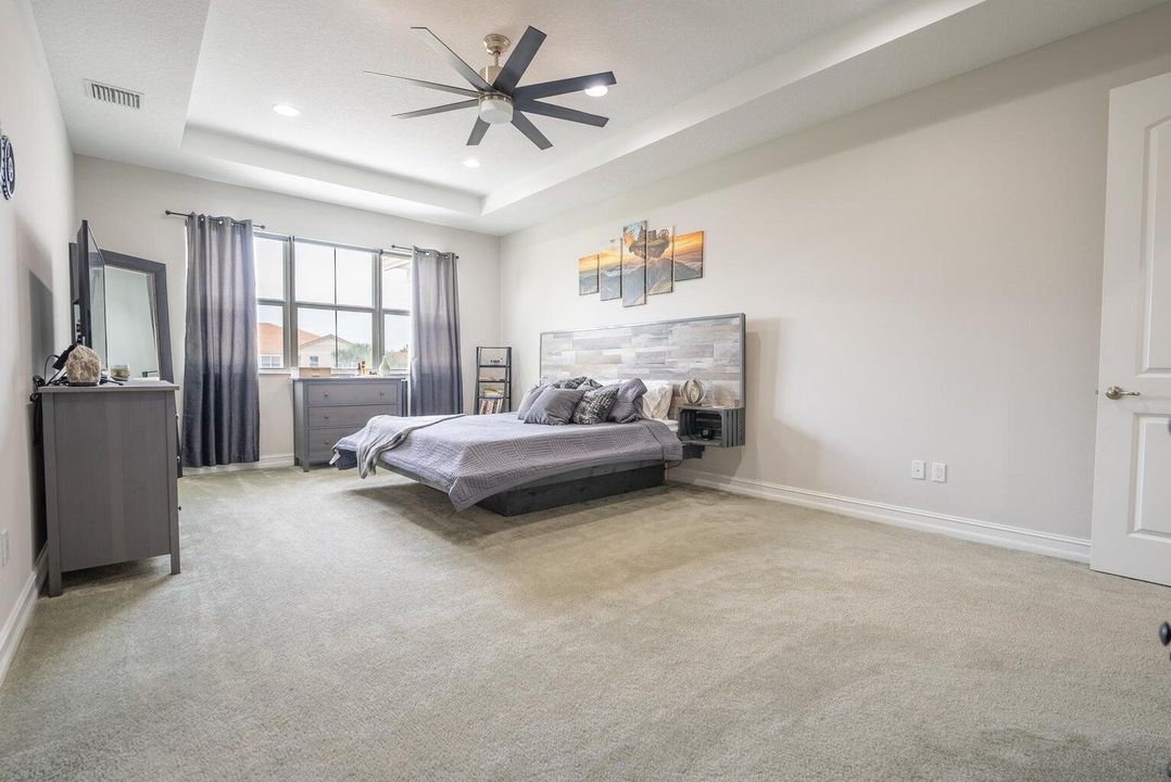 出租: $3,500 (3 贝兹, 2 浴室, 2218 平方英尺)