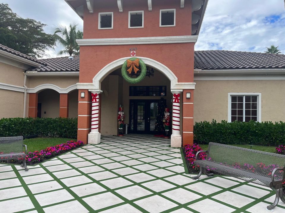 На продажу: $219,900 (3 спален, 2 ванн, 1220 Квадратных фут)