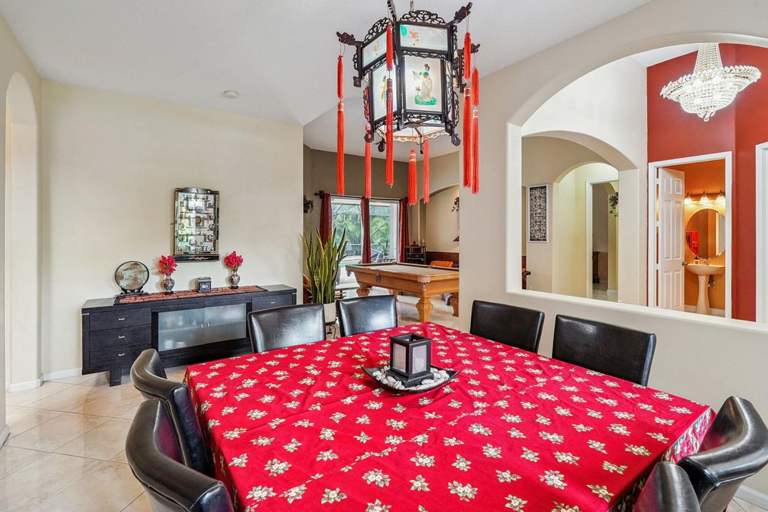 На продажу: $1,339,850 (6 спален, 5 ванн, 3774 Квадратных фут)