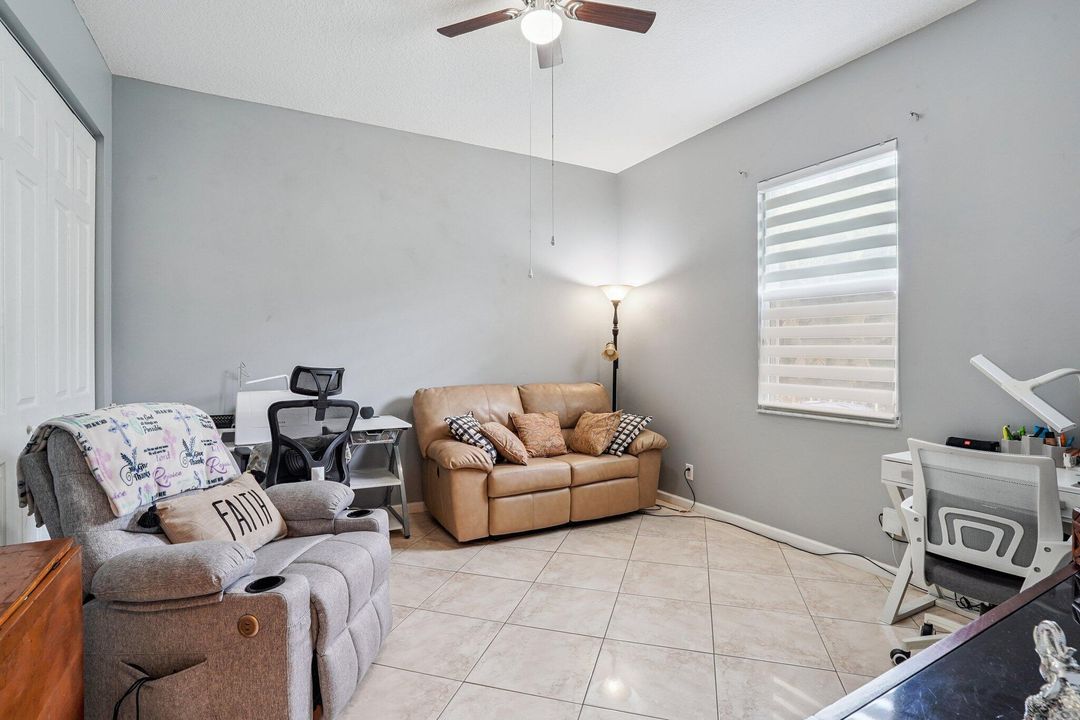 На продажу: $1,339,850 (6 спален, 5 ванн, 3774 Квадратных фут)