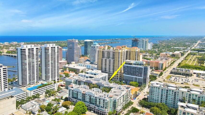 For Sale: $699,000 (3 beds, 2 baths, 1390 Square Feet)